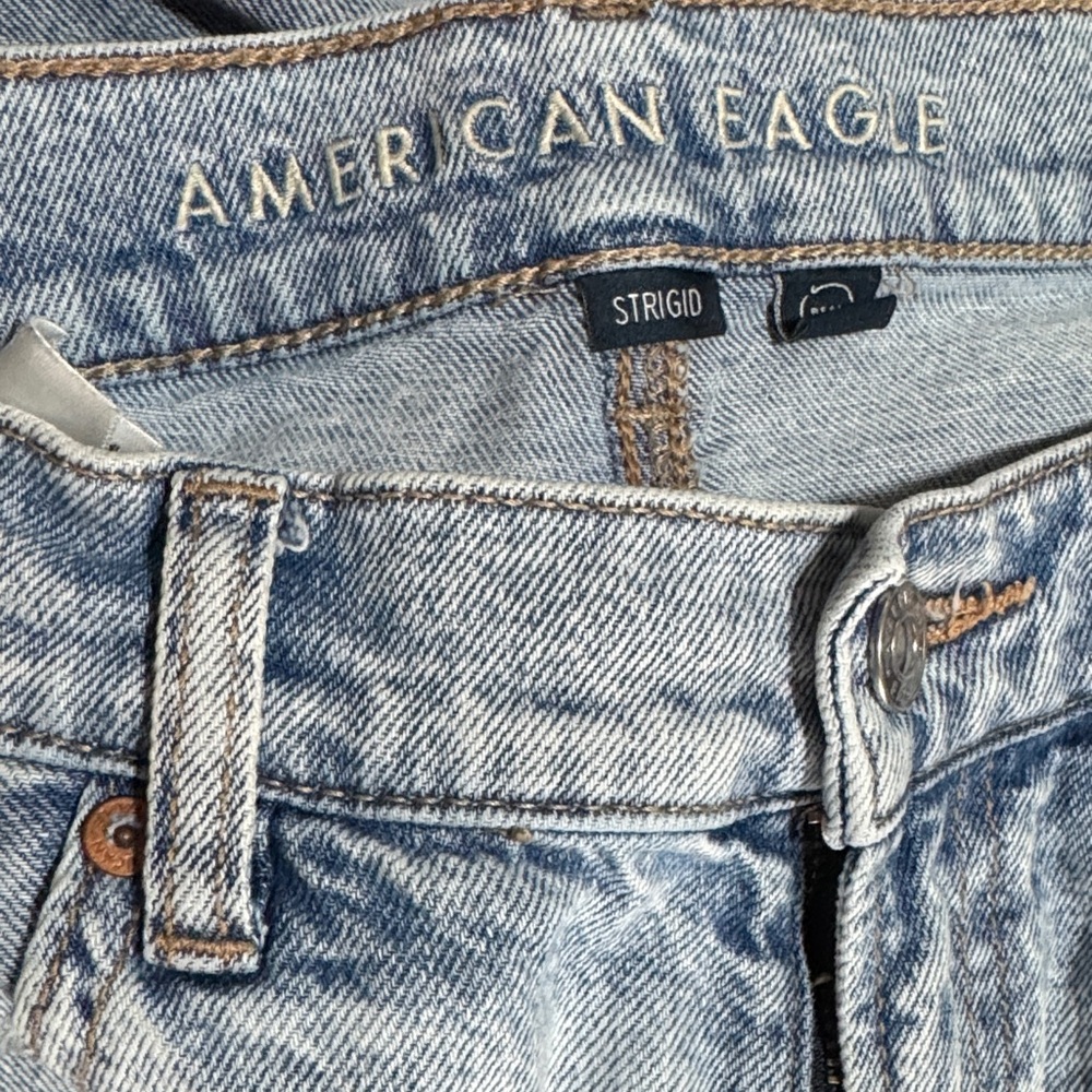 American Eagle Outfitters Light Blue Ripped Straight Leg Jeans - Picture 4 of 4